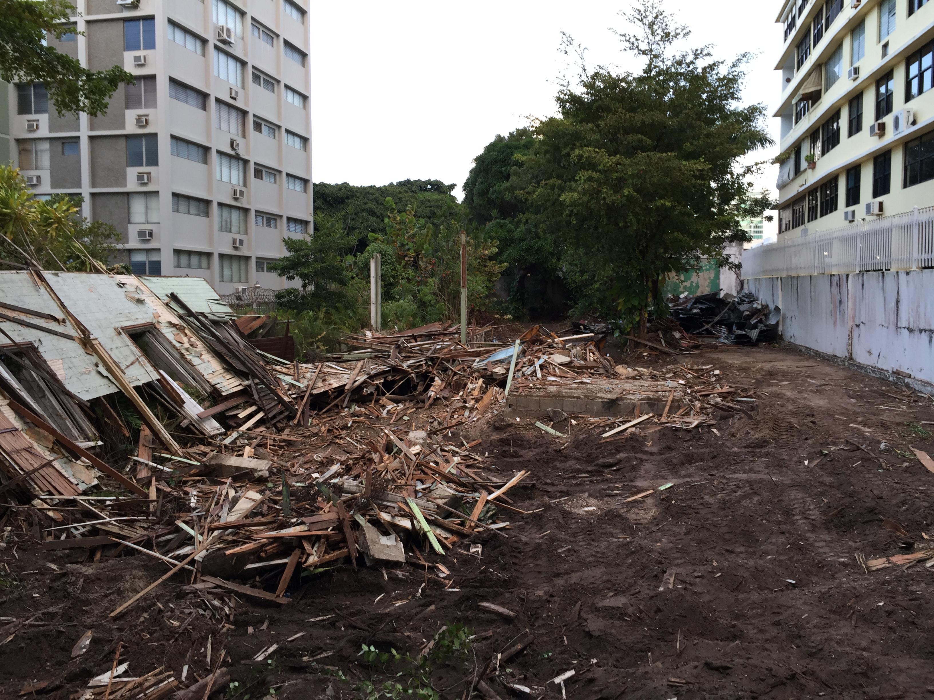 Demolición Casa en la Calle Cuevillas 557 - San Juan (Miramar) - 2015 00006